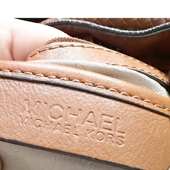 Michael Kors bag - Picture 8 of 8